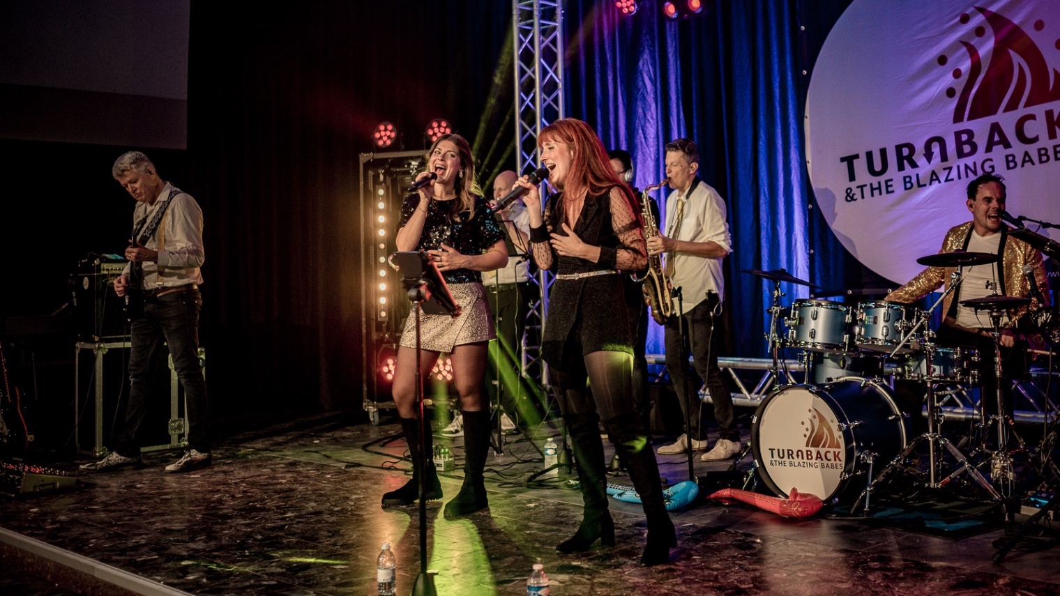 Foto 9 van Turnback & The Blazing Babes
